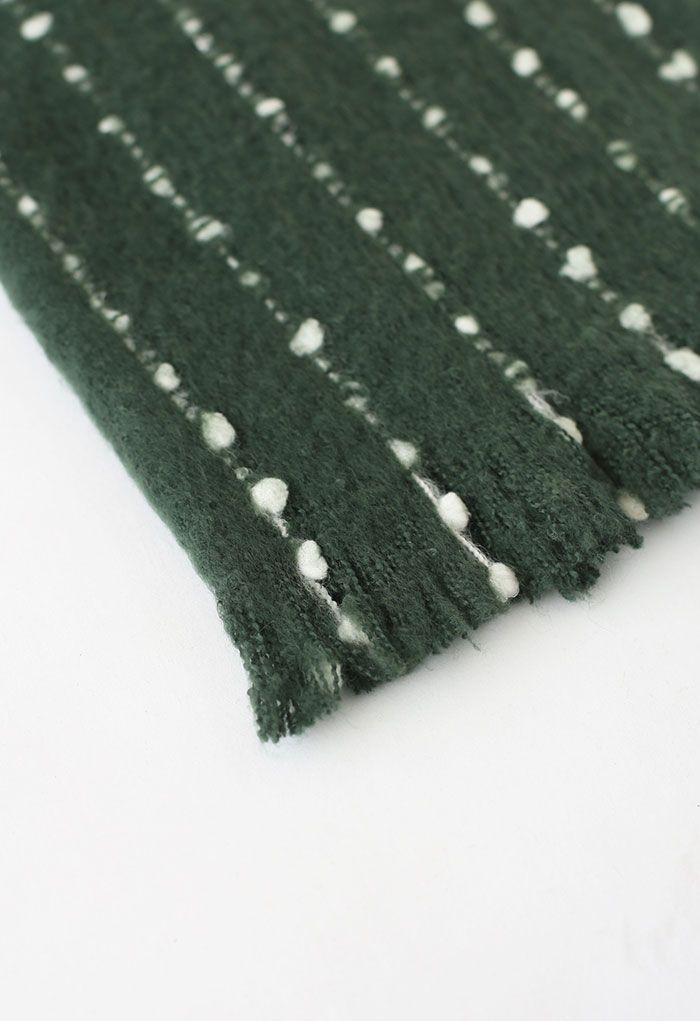 Bufanda mullida de lunares con flecos en verde