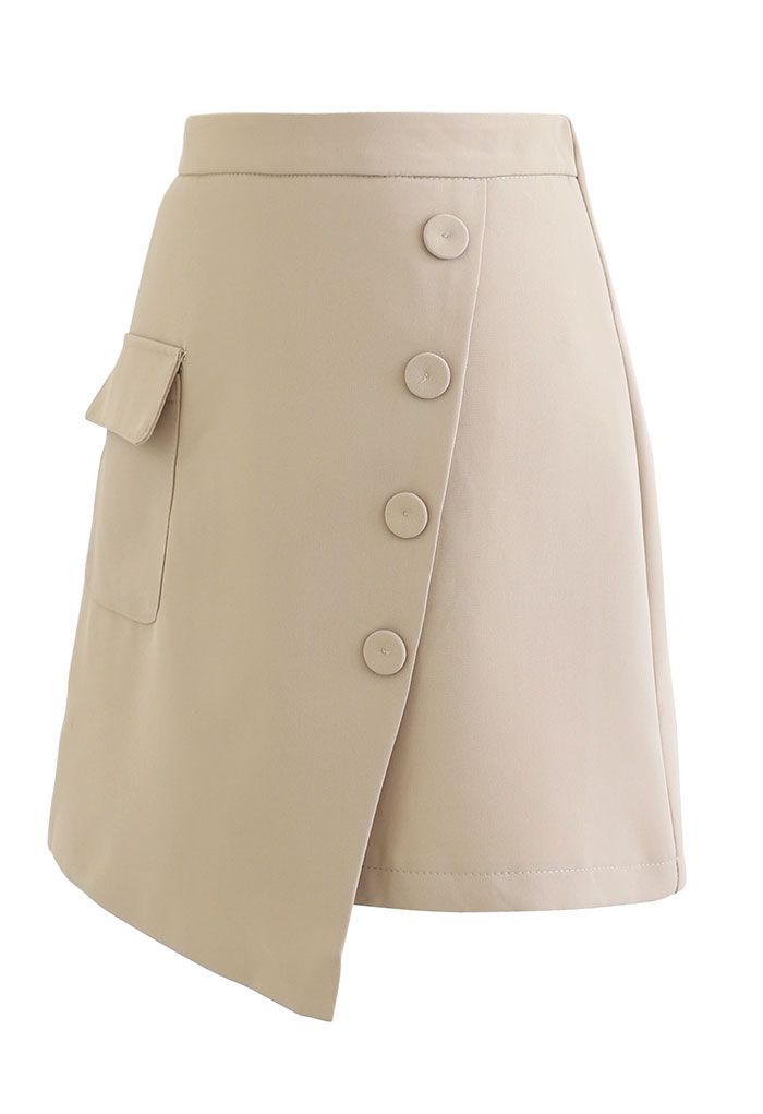 Minifalda con solapa y bolsillo falso abotonada en crema