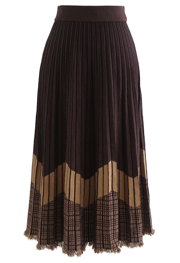 Falda midi de punto plisada con bloques en contraste y dobladillo con borlas en marrón