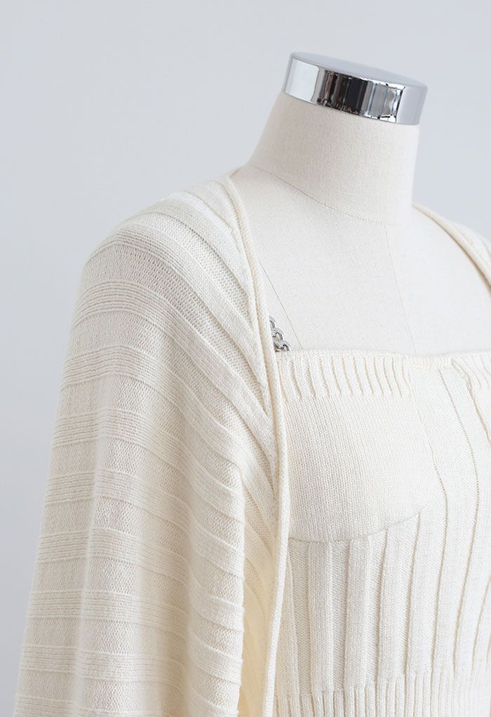 Conjunto de manga de suéter y top de tirante corto de punto acanalado en marfil