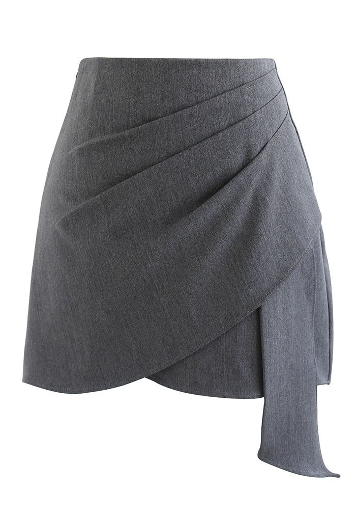 Minifalda asimétrica plisada fruncida en gris