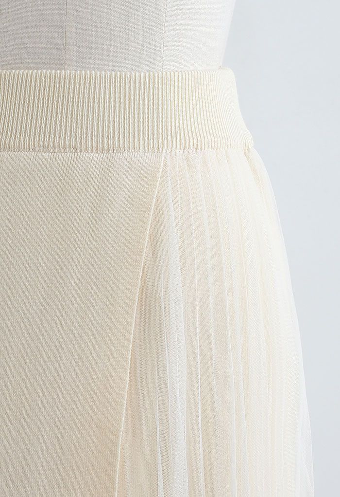 Falda midi de malla con solapa empalmada en crema