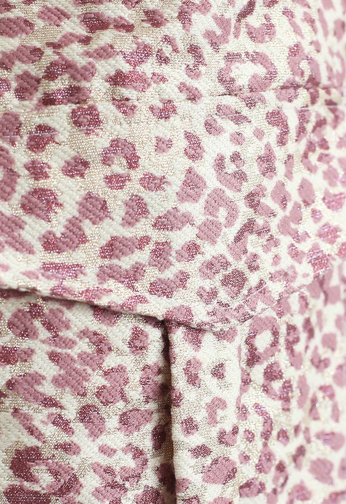 Minifalda asimétrica de leopardo brillante en rosa