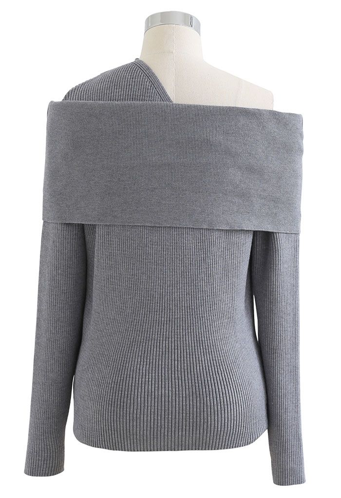Jersey de punto con hombros oblicuos flexibles en gris