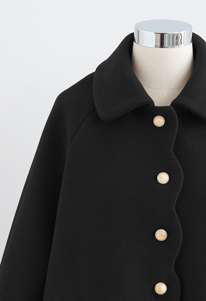 Abrigo largo de mezcla de lana con botones y borde festoneado en negro