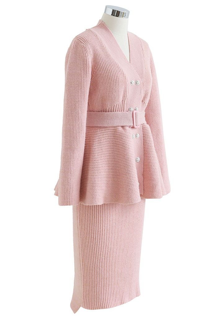 Conjunto de falda lápiz y suéter de punto brillante con peplum en rosa