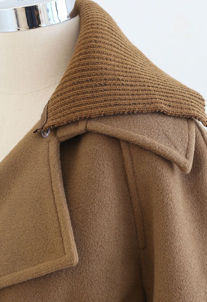 Abrigo de mezcla de lana con doble botonadura y cuello de punto en marrón