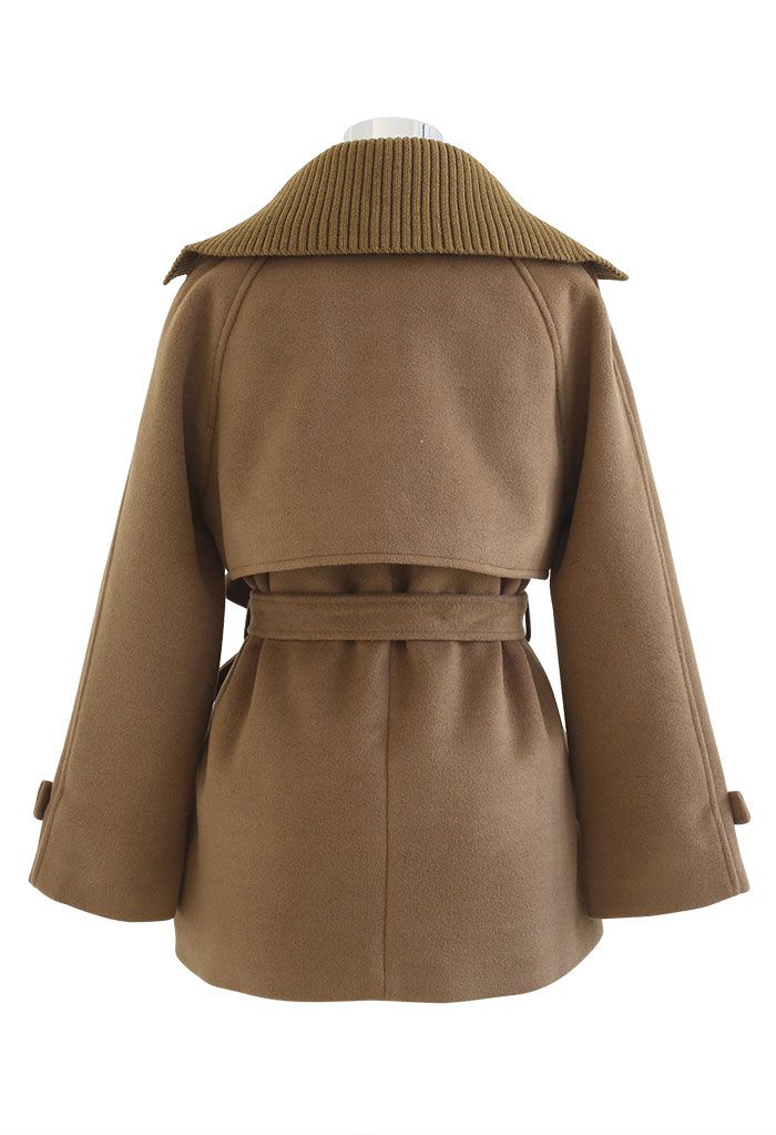 Abrigo de mezcla de lana con doble botonadura y cuello de punto en marrón