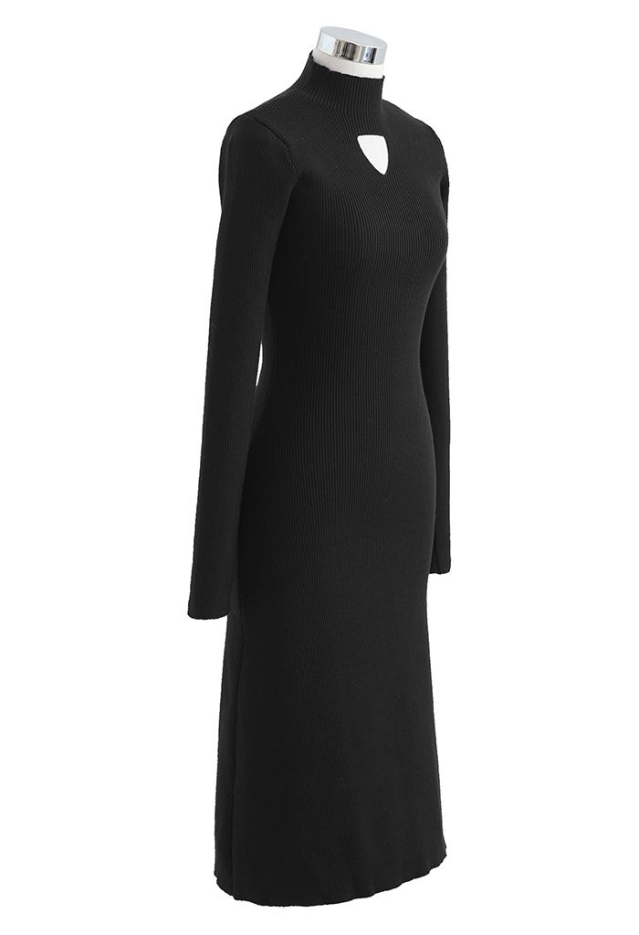 Vestido midi de punto con aberturas y cuello simulado en negro