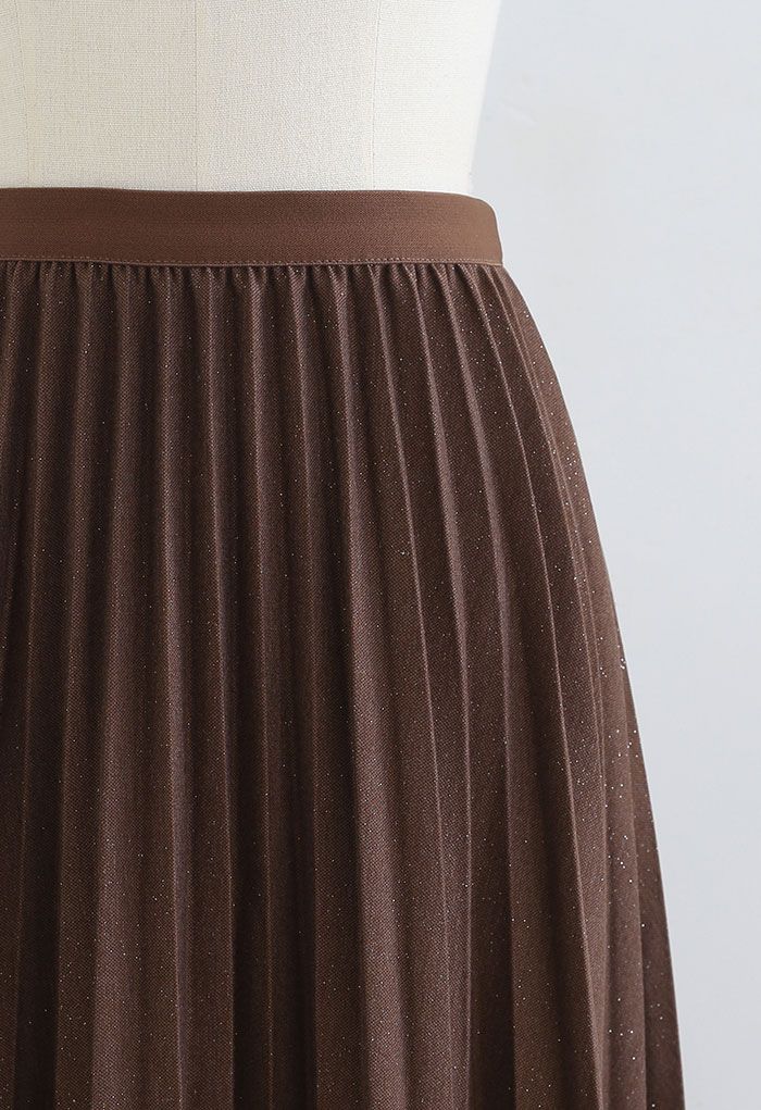 Falda midi plisada brillante en marrón