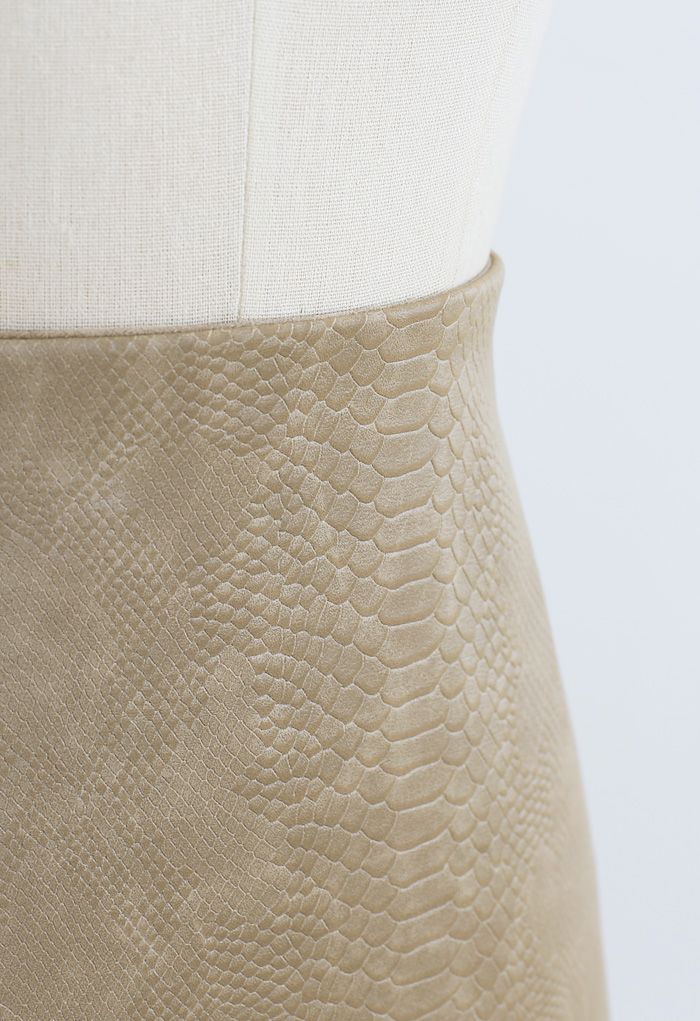 Minifalda de piel sintética con estampado de serpiente