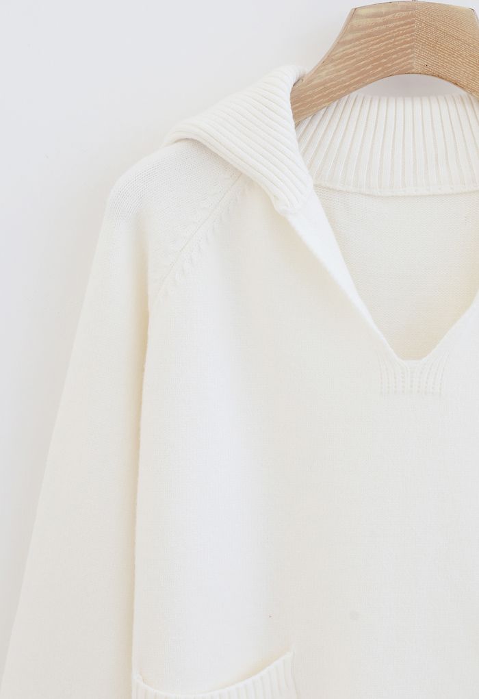 Suéter de bolsillo con cuello de solapa y cuello en V en blanco