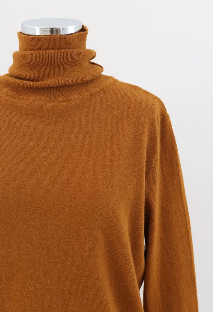 Suéter de punto acanalado de tacto suave con cuello alto en calabaza