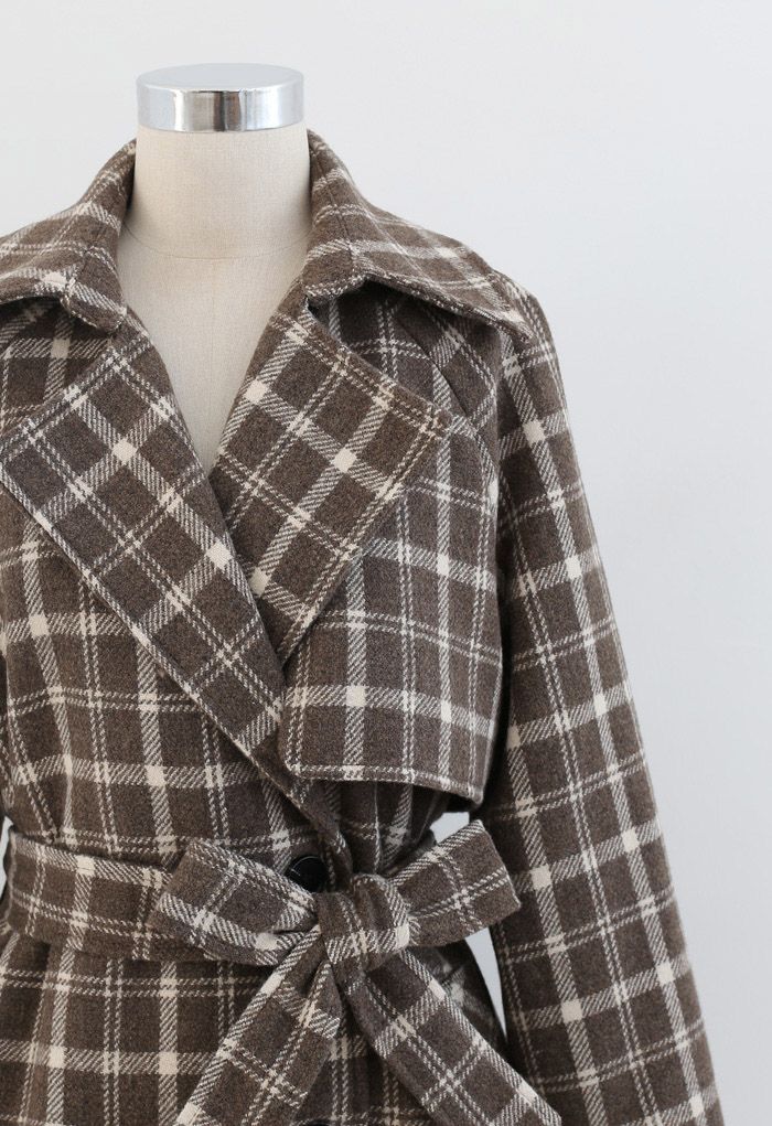 Abrigo de mezcla de lana a cuadros con doble botonadura en marrón
