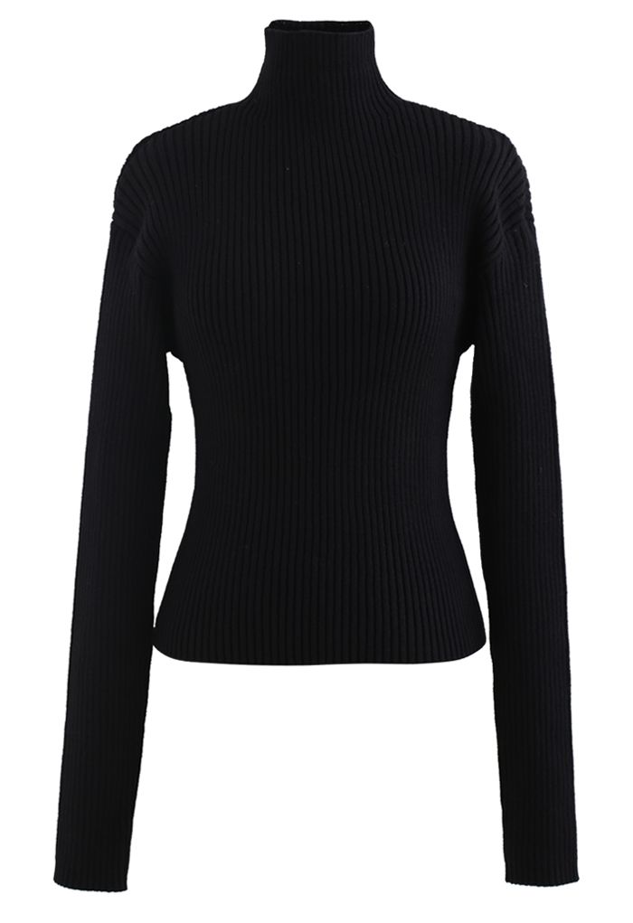 Suéter de punto acanalado con hombros acolchados en negro