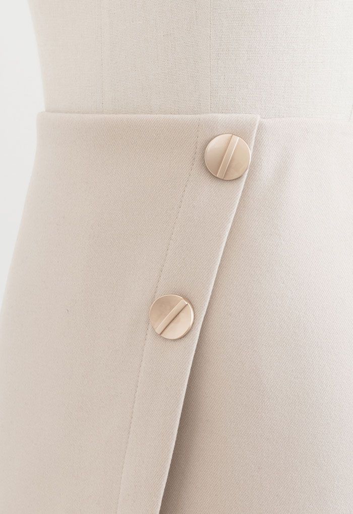 Minifalda de mezcla de lana con solapa y botones dobles en marfil