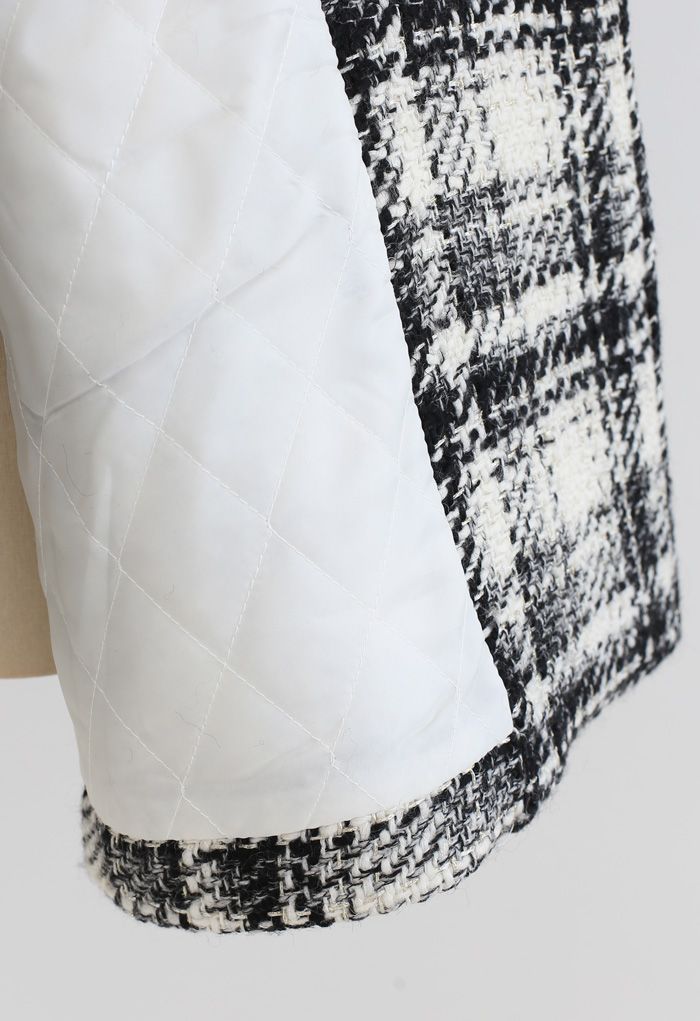 Abrigo de tweed con doble botonadura en contraste en color marfil