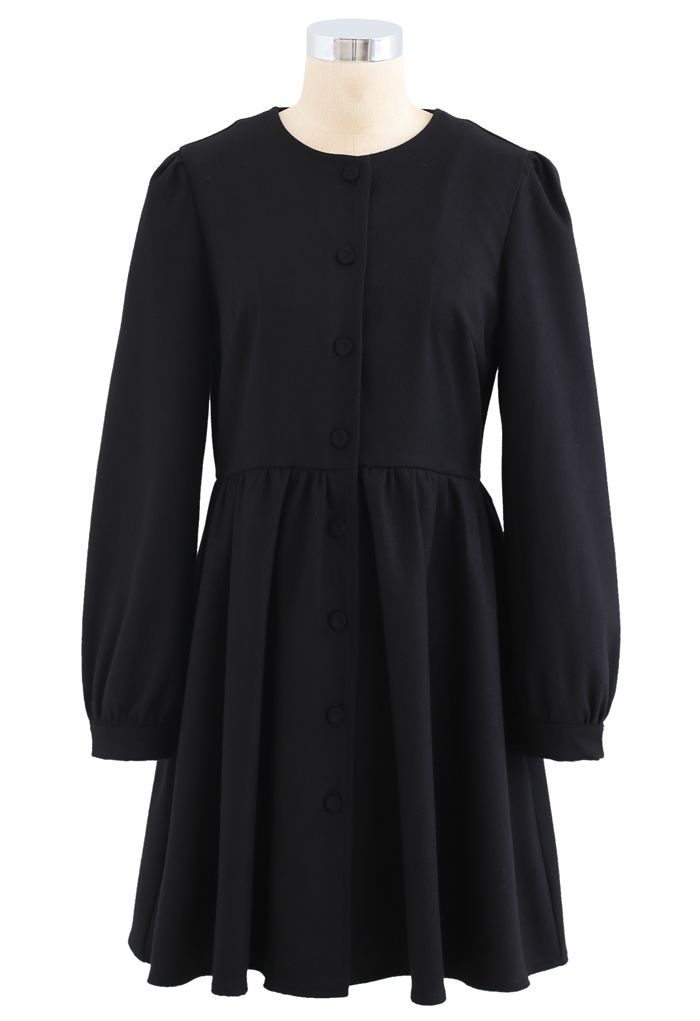Vestido de abrigo con botones y cuello desmontable en negro