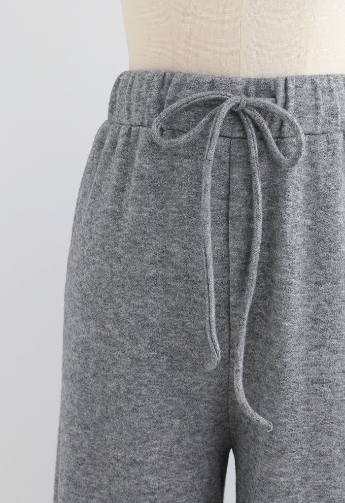 Pantalones de punto suave al tacto con cordón en gris