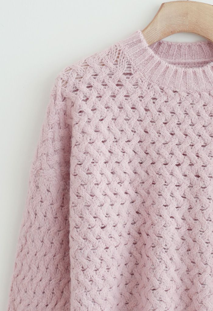 Suéter de cuello redondo entrecruzado Fuzzy en rosa