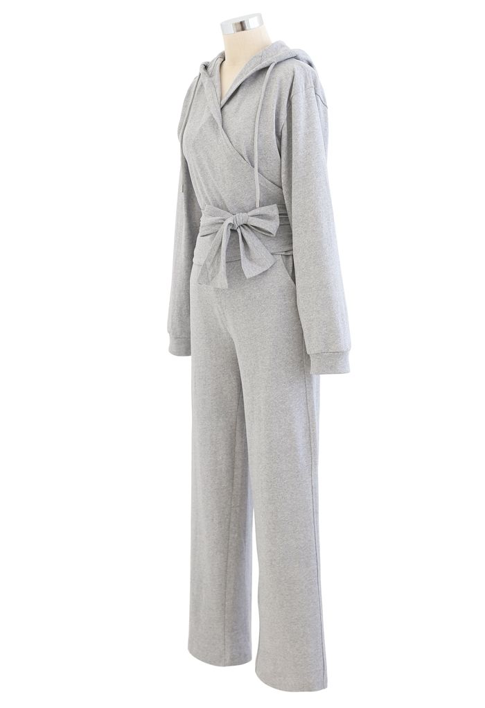 Conjunto de pantalones de pernera recta y sudadera con lazo cruzado en gris
