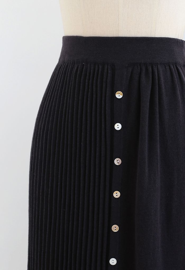 Falda de punto acanalado plisada con botones en la parte delantera en negro
