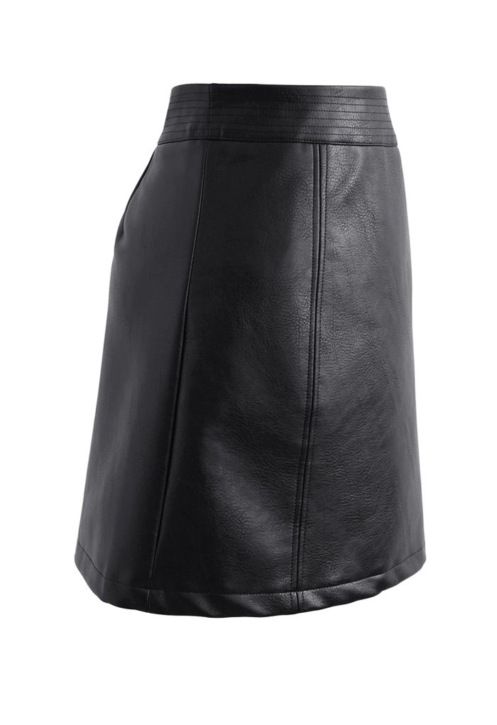 Minifalda Bud de cuero sintético con cintura cosida en negro