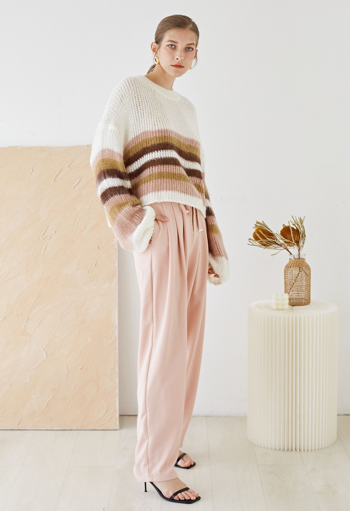 Pantalones de pernera ancha con cordón en la cintura con detalle plisado en rosa