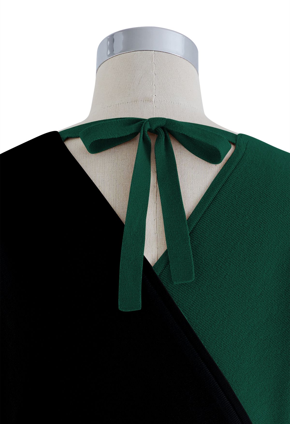 Vestido midi cruzado de punto en dos tonos con lazo y lazo en verde oscuro