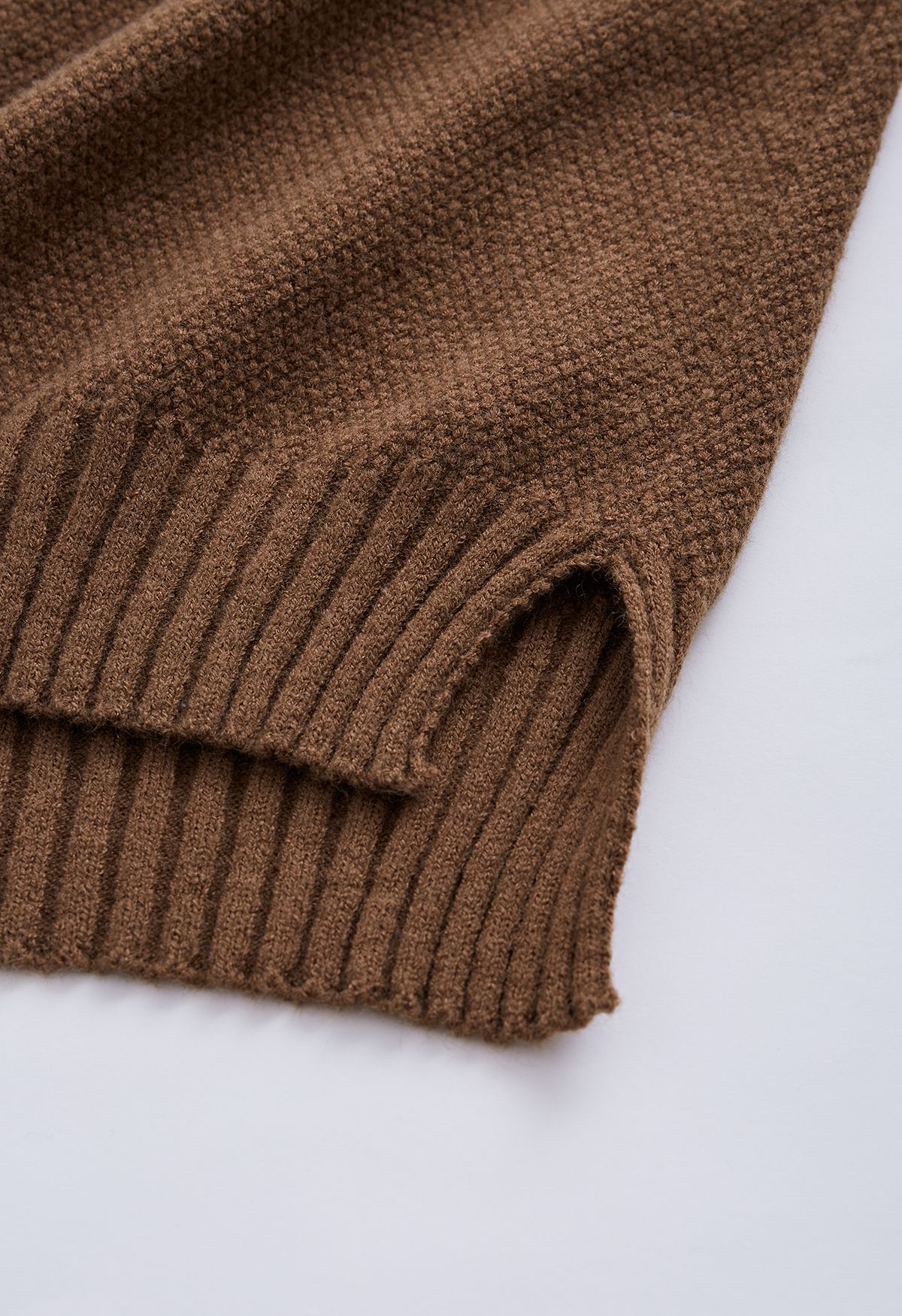 Conjunto de suéter Hi-Lo de punto gofrado y pantalones de pernera ancha en marrón