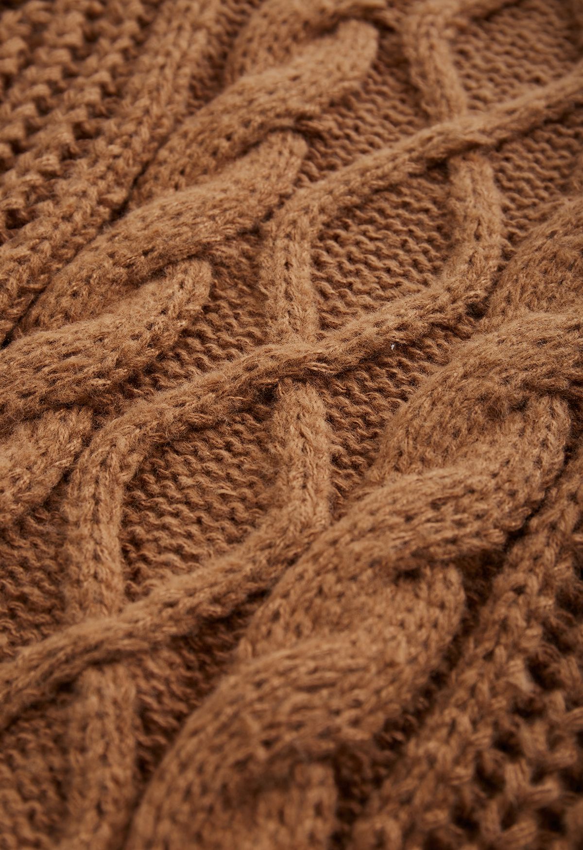 Suéter acanalado trenzado con manga de burbuja en tostado