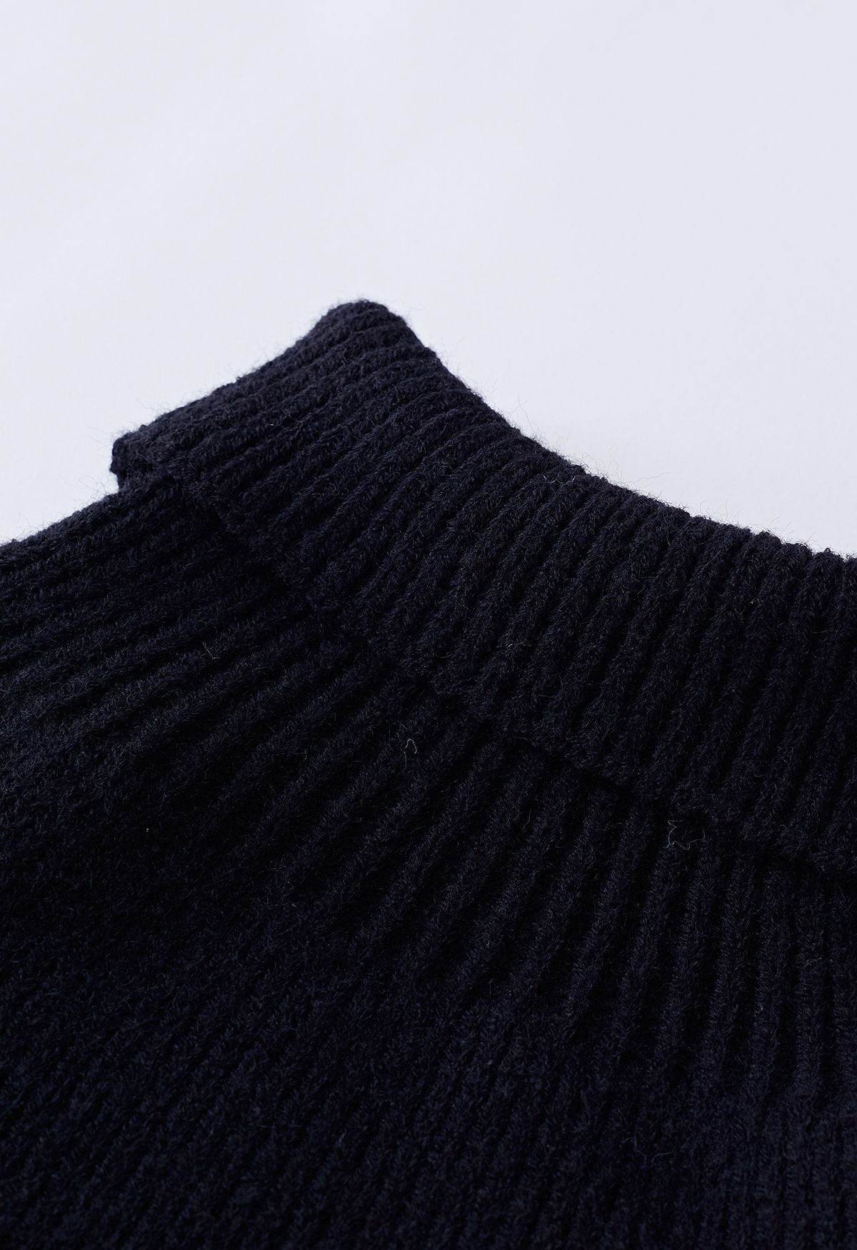 Suéter de Punto a Rayas con Bufanda Desmontable en Negro