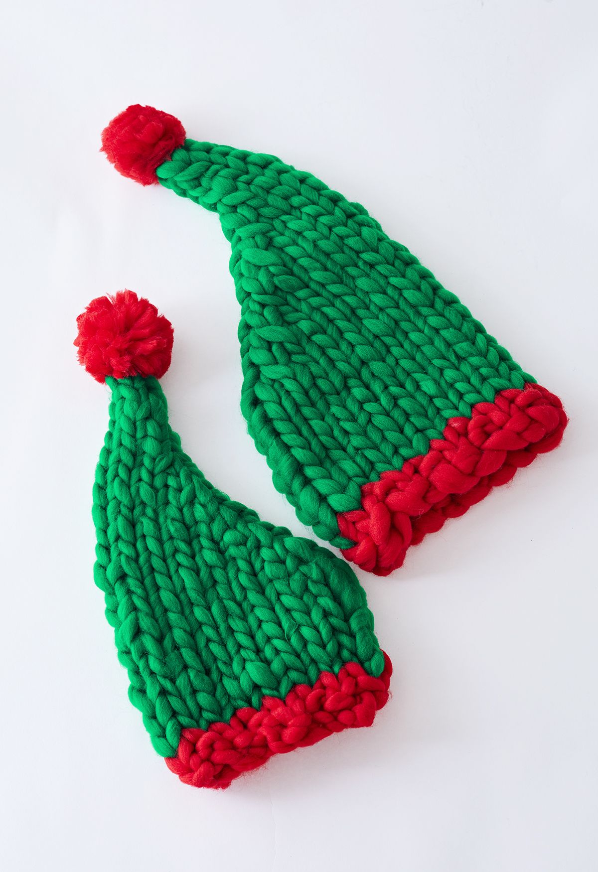 Gorro de Navidad con pompones tejido a mano trenzado con bloque de color