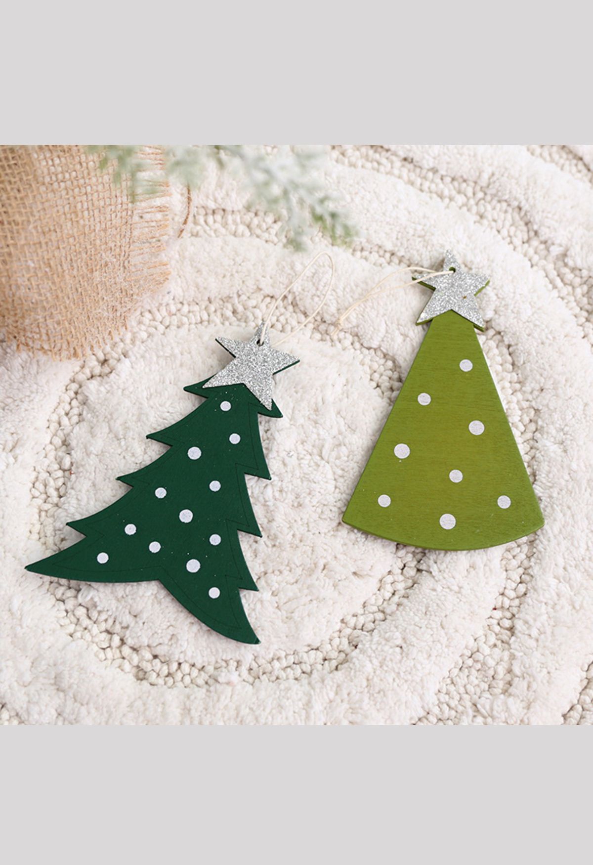 Adorno de árbol de Navidad con puntos estrellados