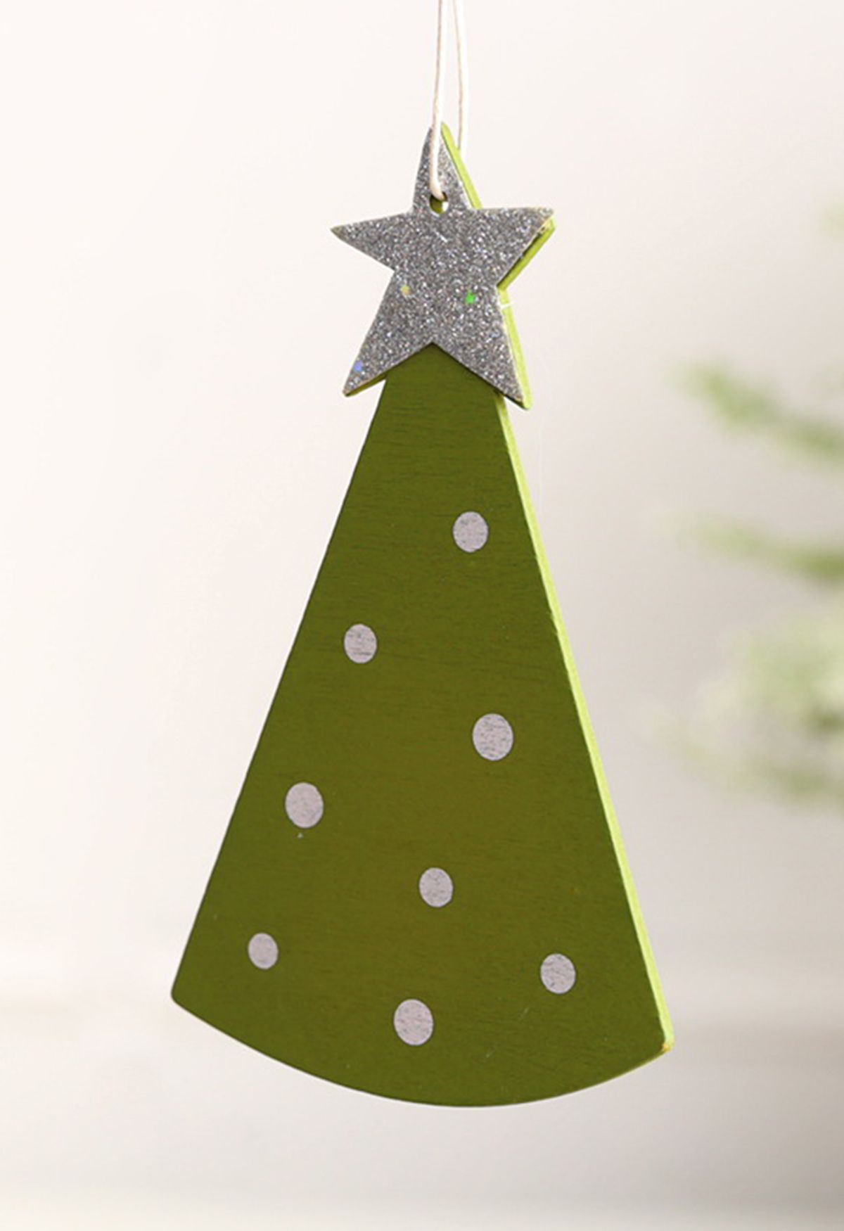 Adorno de árbol de Navidad con puntos estrellados