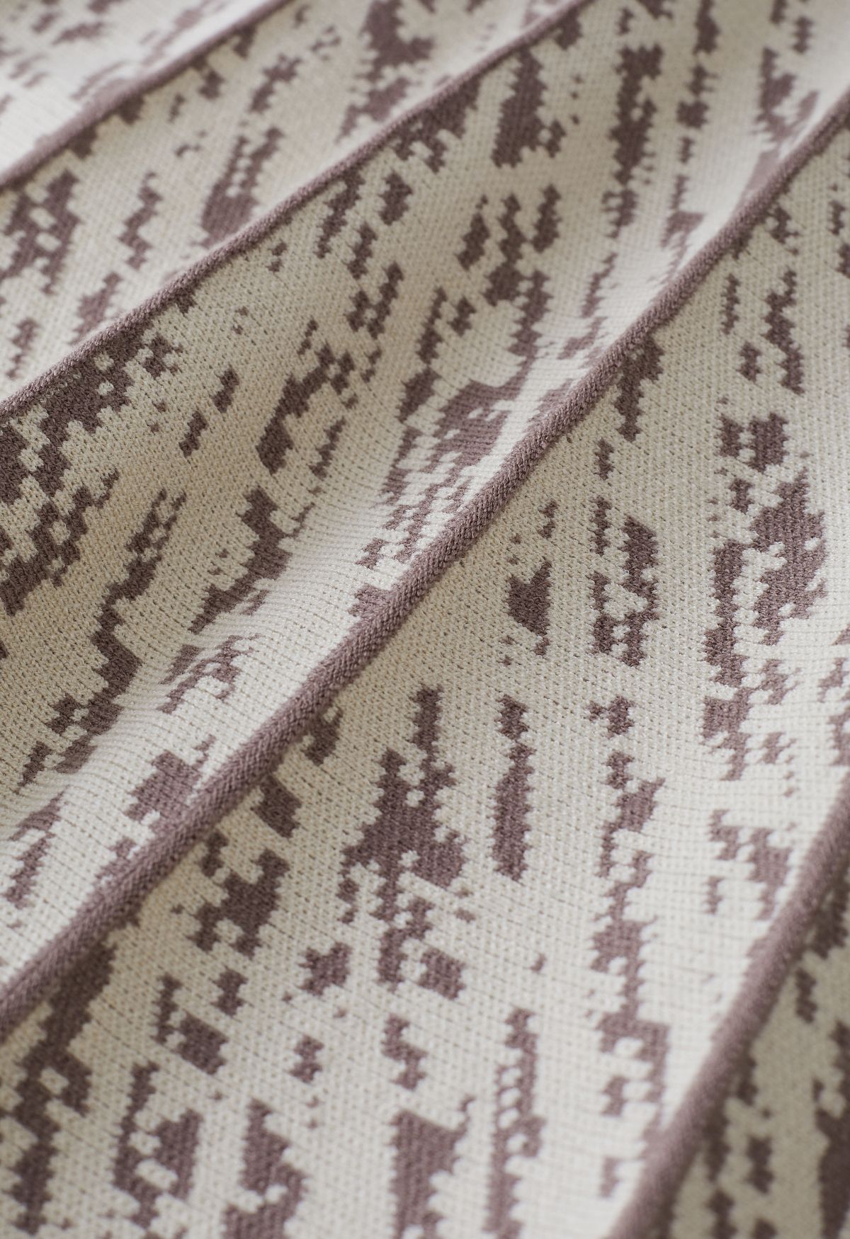 Falda de punto plisada con dobladillo en contraste en marrón