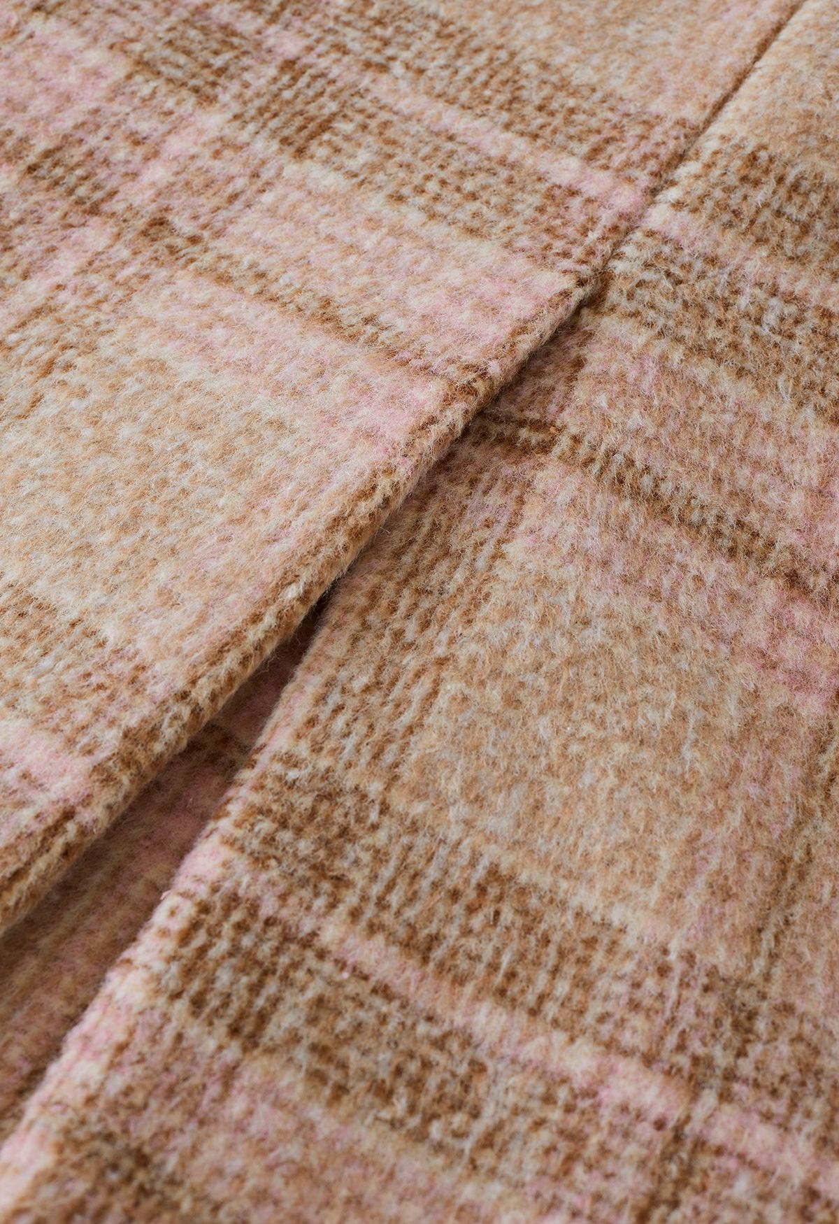 Abrigo largo de mezcla de lana con solapa de pico a cuadros en tostado