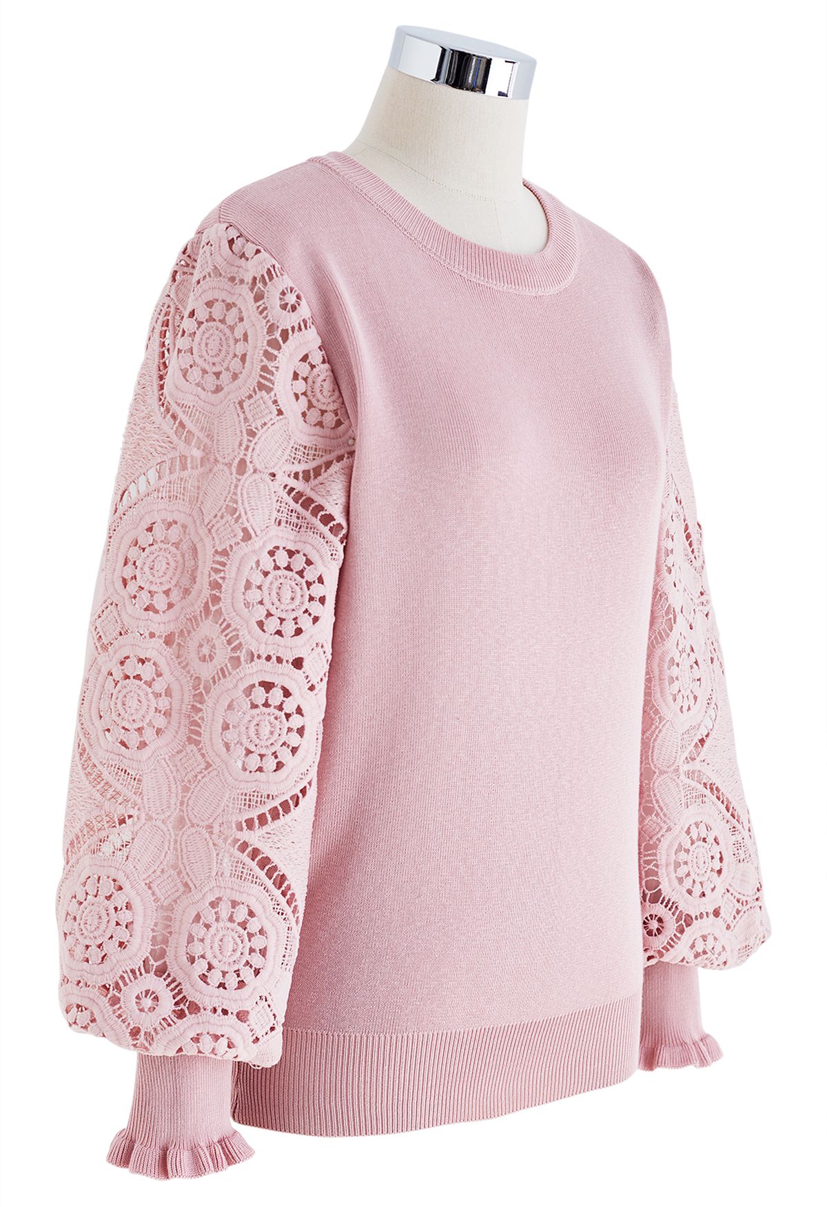 Top de punto con manga de crochet floral en rosa