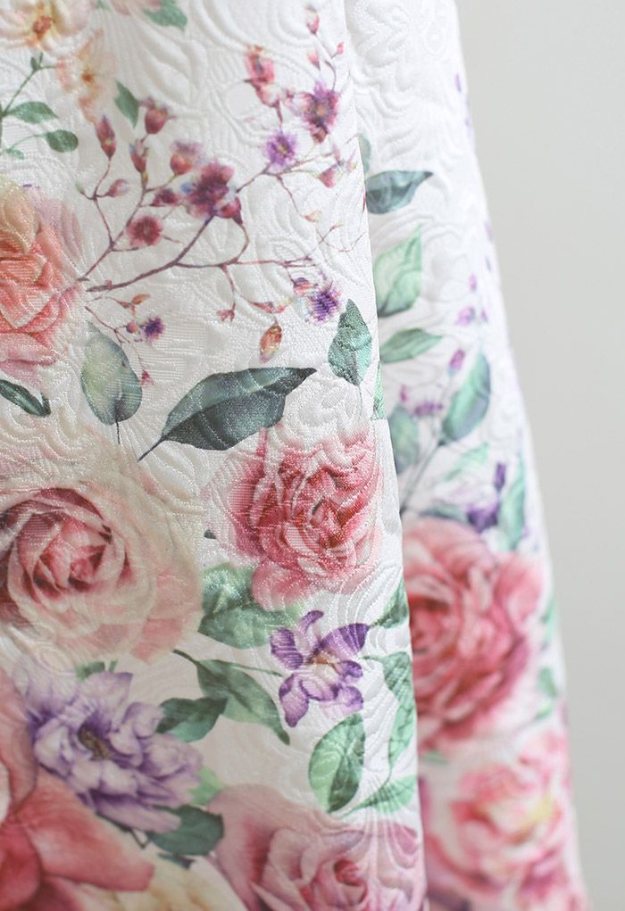 Falda a media pierna con estampado Vides de rosas en relieve