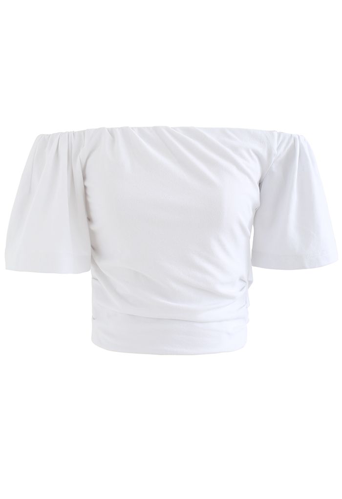 Top corto de algodón de manga corta con hombros descubiertos en blanco