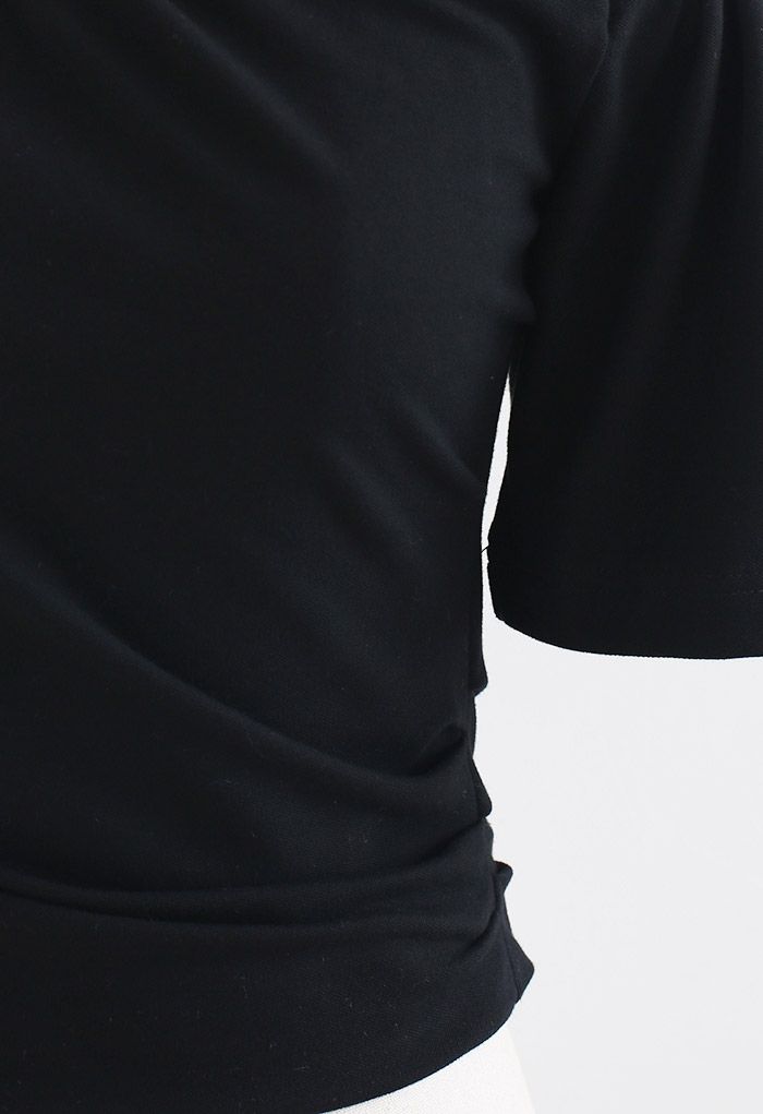 Top corto de algodón de manga corta con hombros descubiertos en negro