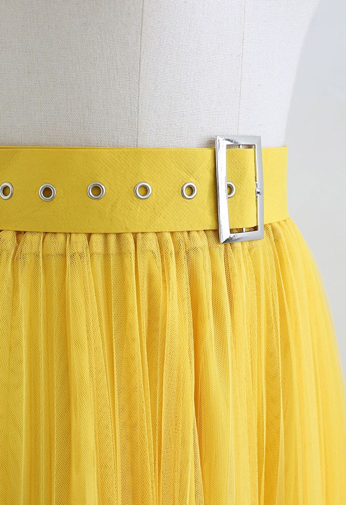 Falda midi de malla de doble capa con pliegues completos en amarillo