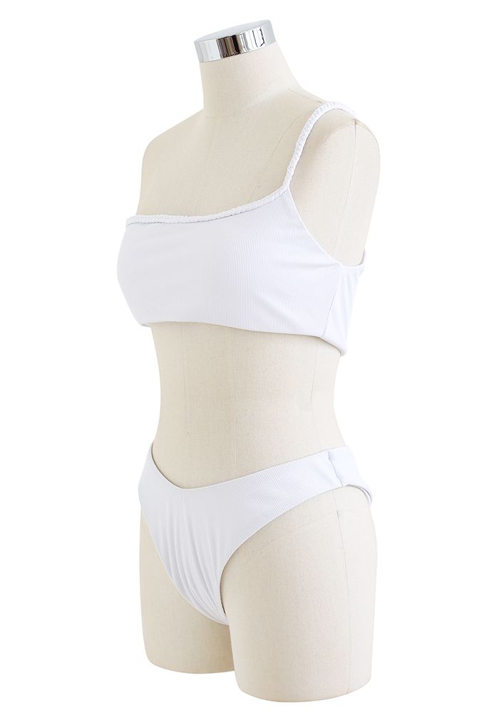Conjunto de bikini de un hombro trenzado blanco
