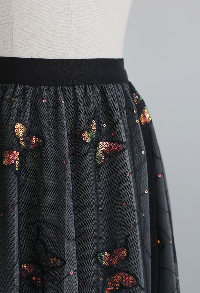 Falda de tul de malla bordada con mariposas de lentejuelas en negro