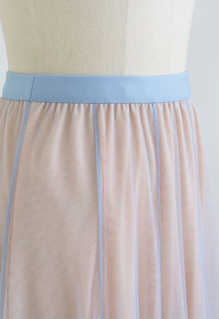 Falda larga de tul con paneles de colores mixtos en azul claro