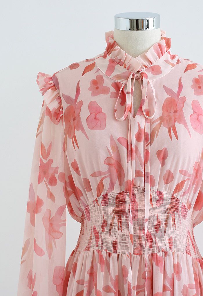 Vestido largo con cuello anudado floral rosa rubor de Querido