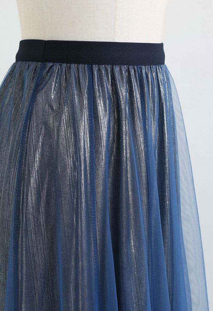 Falda larga de tul de malla con forro nacarado en azul marino