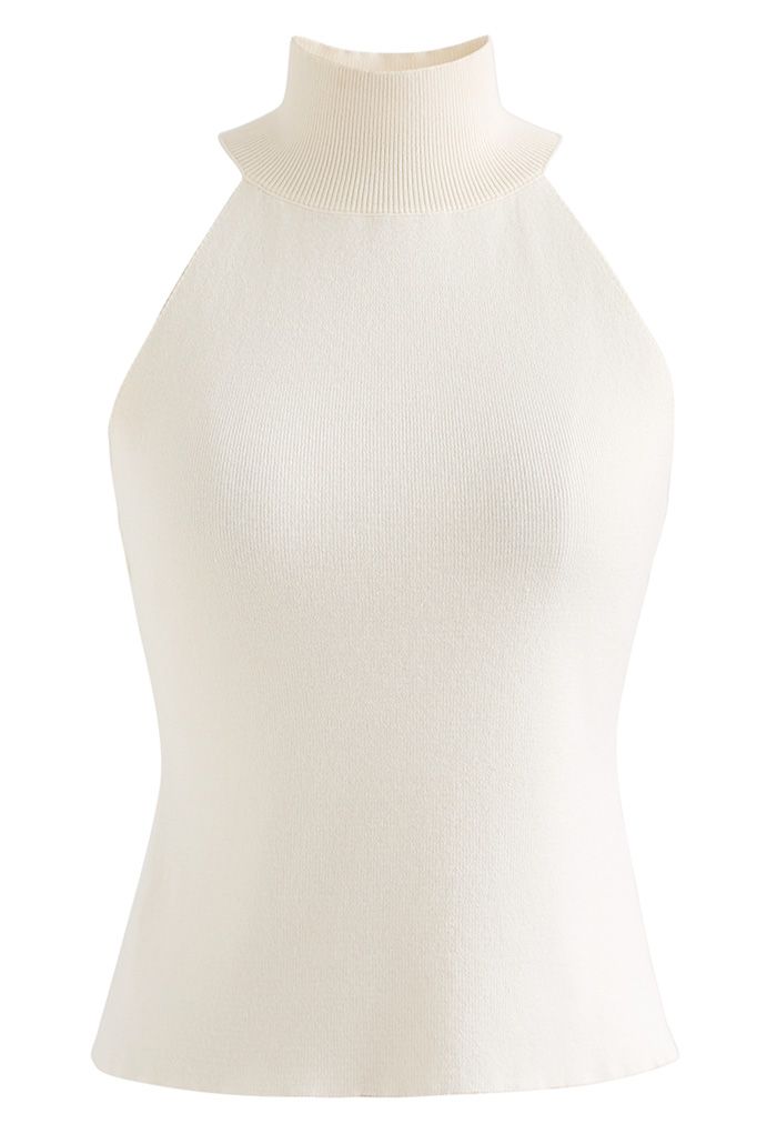 Camiseta sin mangas de punto ajustada con cuello halter en color crema