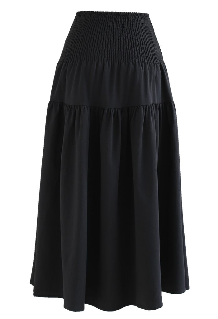 Falda larga negra texturizada con cintura fruncida