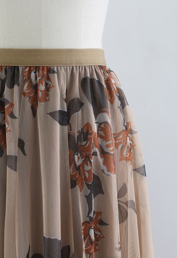 Falda midi de malla de doble capa con estampado floral en caramelo